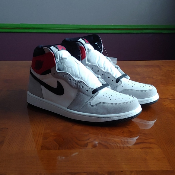 Air Jordan 1 Retro High OG Smoke Grey - Picture 3 of 7